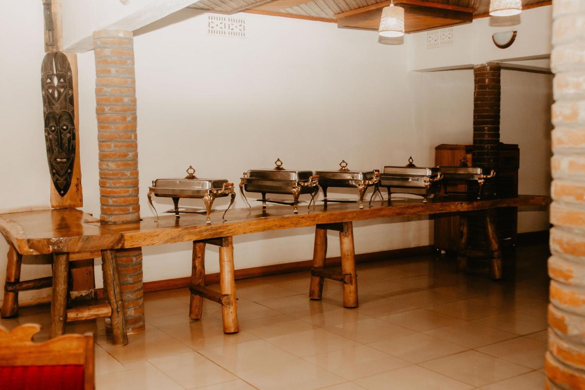 Ngorongoro Camp And Lodge 卡拉图 外观 照片
