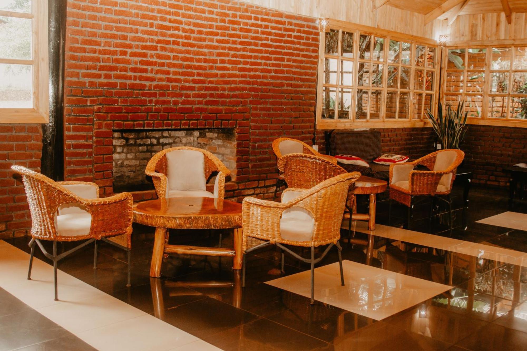 Ngorongoro Camp And Lodge 卡拉图 外观 照片