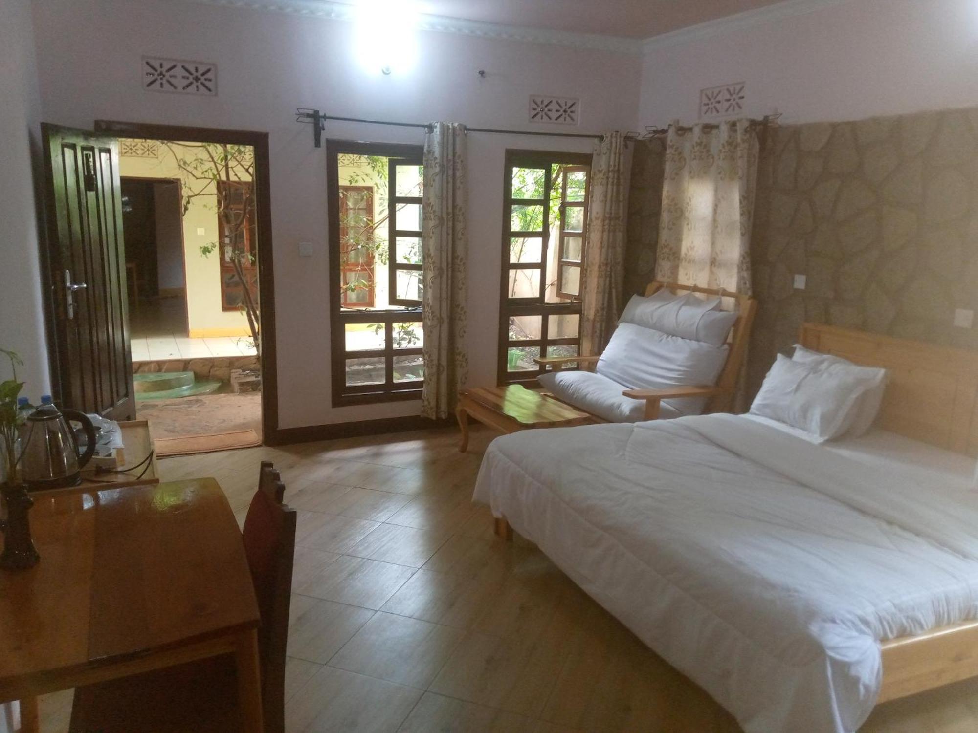 Ngorongoro Camp And Lodge 卡拉图 外观 照片